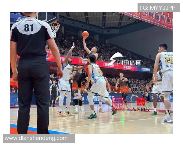 山东高速队主场大胜对手，再现篮球霸主风采